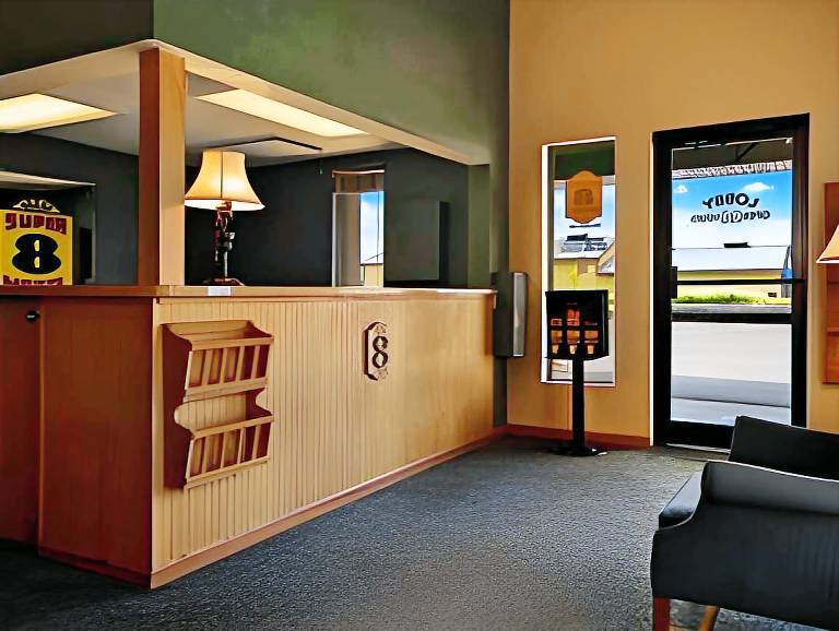 Super 8 By Wyndham Willmar — photo 3