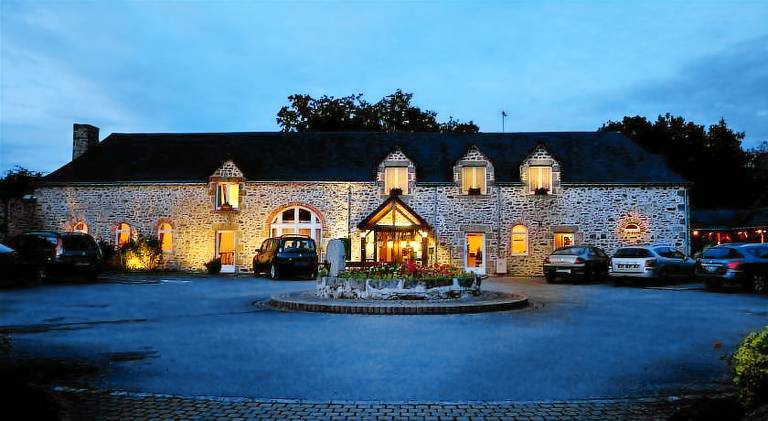 Logis Hotel Restaurant Relais Du Gue De Selle — photo 4