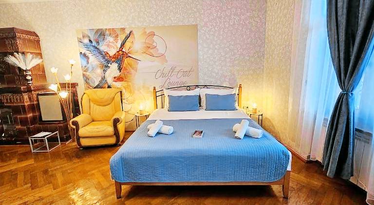 Serviced apartment with hot tub & patio in Brasov