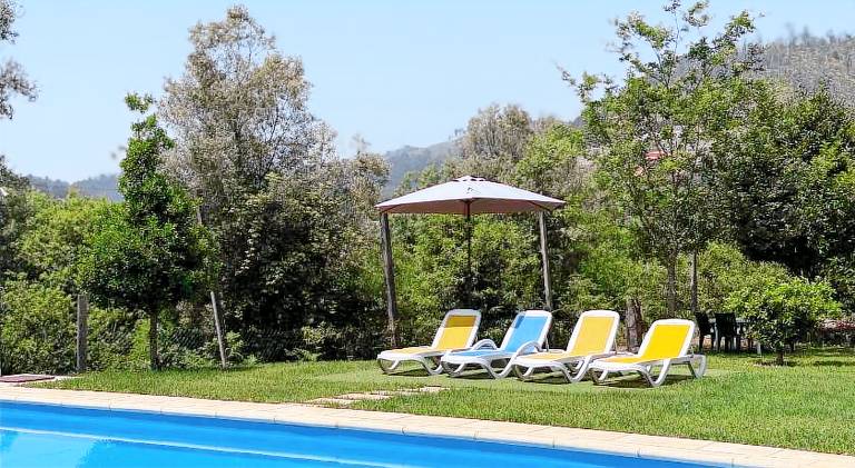 Villa with barbecue, terrace & private pool in Braga