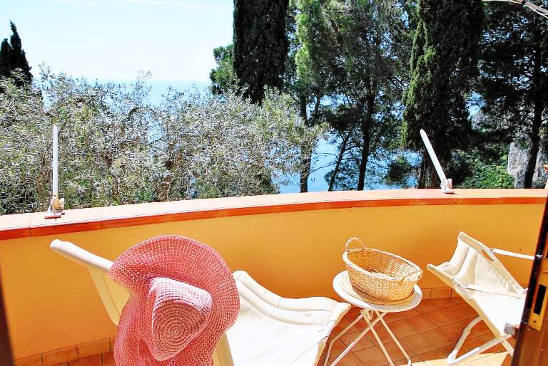 Children-friendly vacation home with barbeque & patio | Sea view | Dogs allowed — photo 2