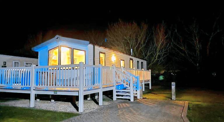 Chalet with pool in Mablethorpe