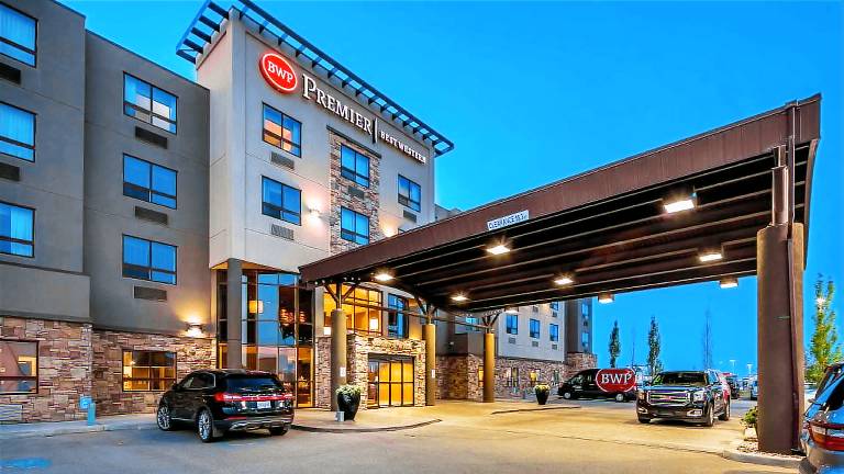 Best Western Premier Freeport Inn Calgary Airport in Calgary, AB