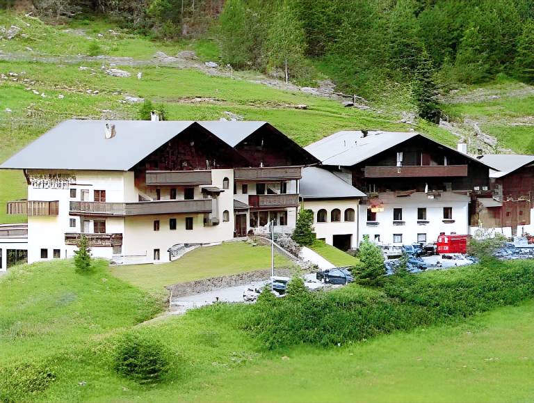 Hotel Gerstgras in Senales