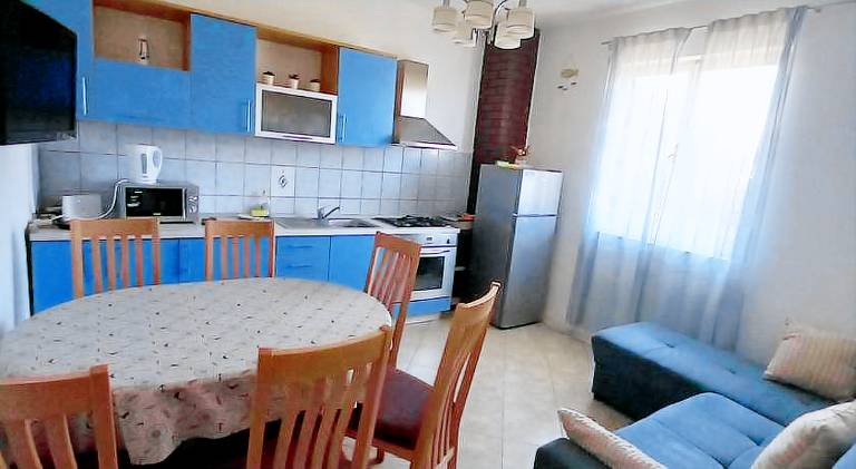 Rental apartment with garden, patio & grill — photo 3