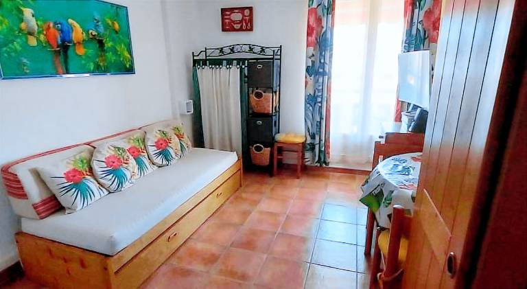 Rental apartment with yard, patio & barbecue | Close to the beach | Dogs allowed in Bormes-Les-Mimosas