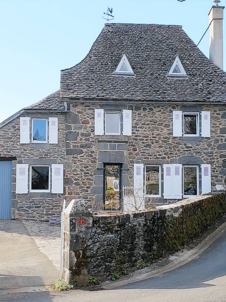 Vacation home with yard in Rodez