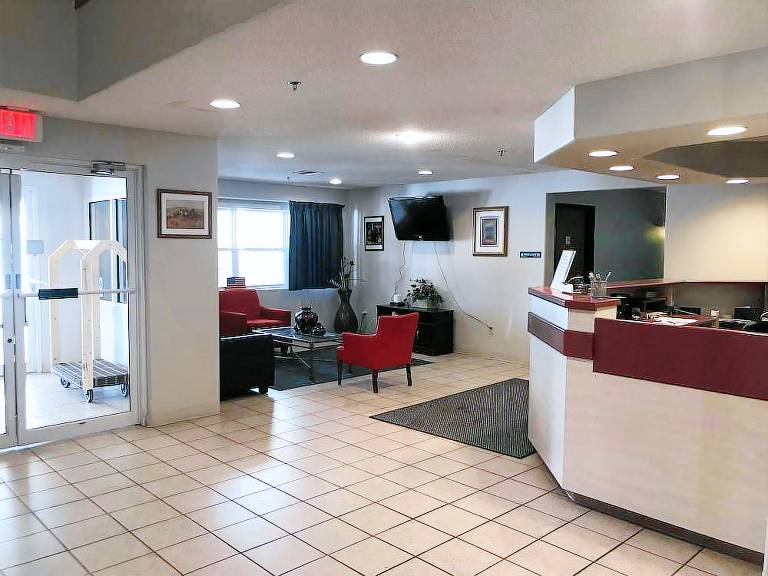 Chadron Inn & Suites — photo 5