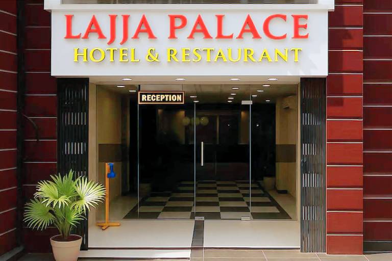 Hotel Lajja Palace