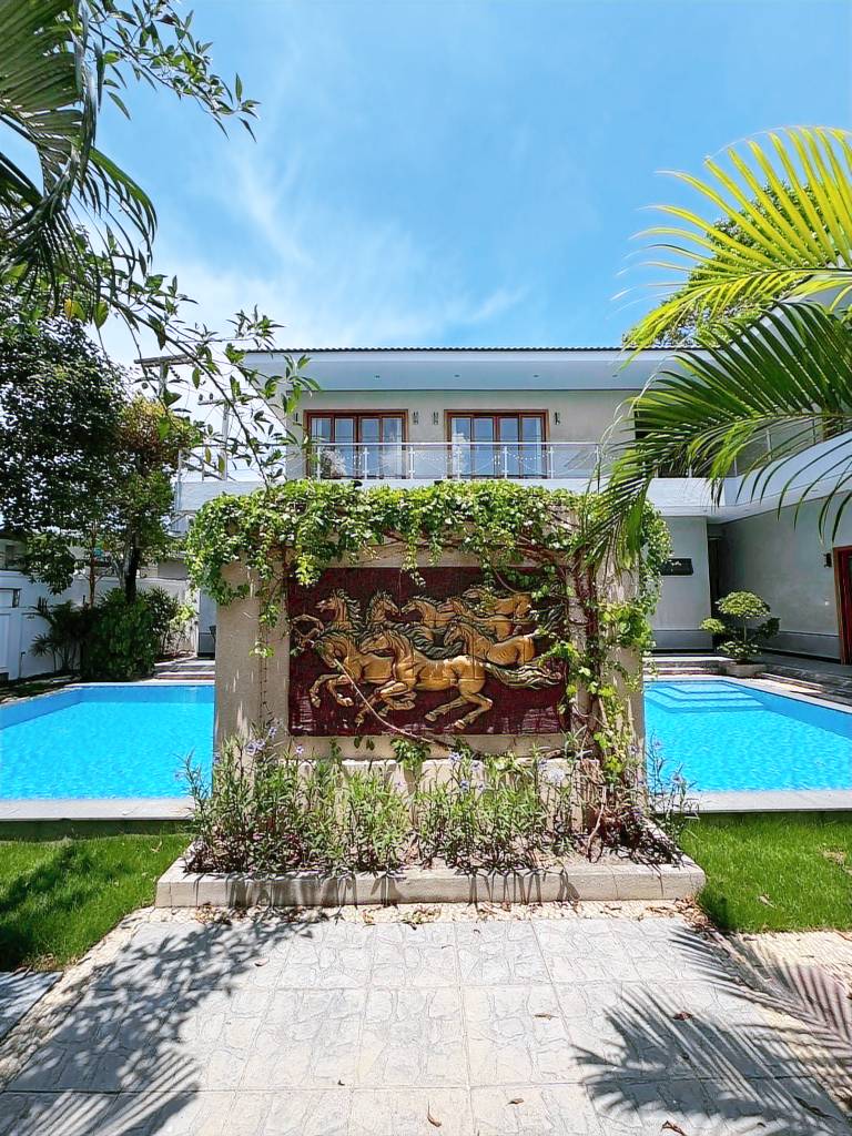 Villa with 5 rooms for 10 persons — photo 5