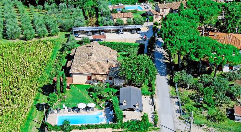 Farm with private pool, jacuzzi & garden | Dogs allowed in Castiglione del Lago