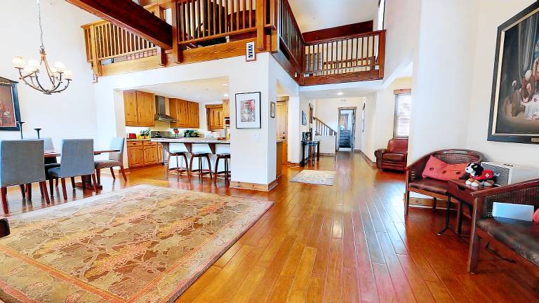 Fully equipped vacation home with hot tub, patio & sauna | Perfect for remote work | Pets allowed — photo 2
