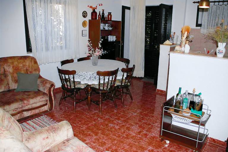 Apartment with yard, patio & grill | Close to the beach | Dogs allowed — photo 4