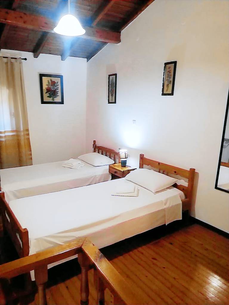 Cabin Kouramades