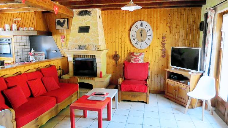 Gite with grill, patio & yard — photo 3