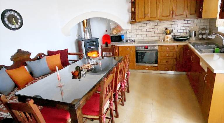 Vacation home with garden, grill & terrace — photo 4