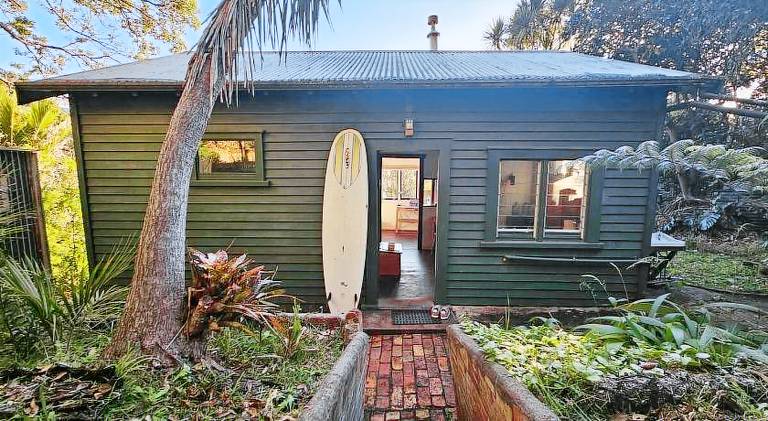 House with 1 room for 3 persons in Auckland