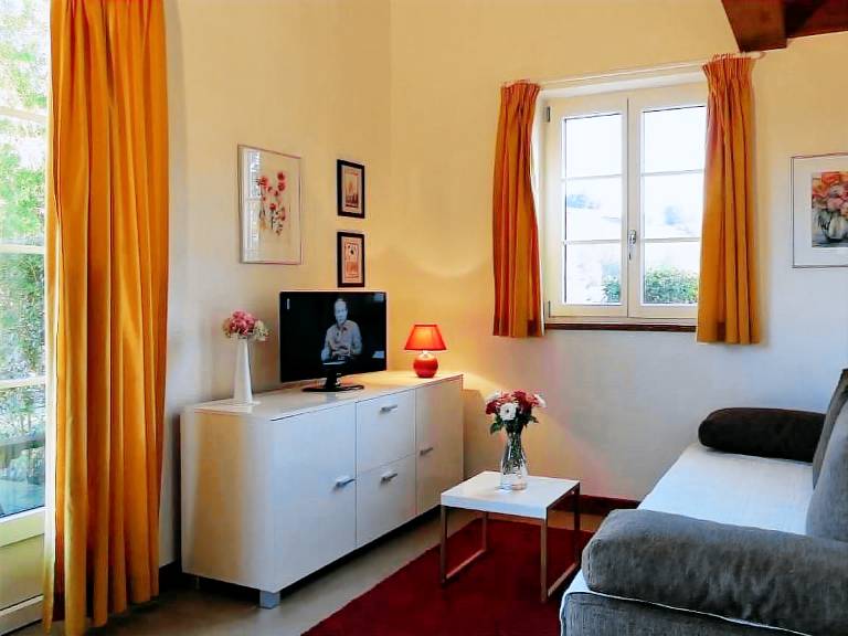 Holiday apartment with yard & terrace | Nature view | Dogs allowed — photo 2