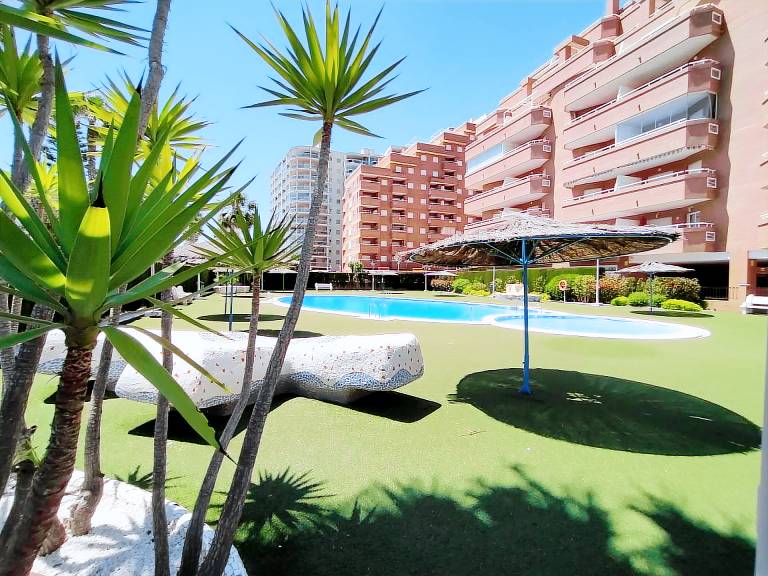Fully equipped holiday apartment with pool, yard & terrace | Sea view | Close to the beach | Dogs allowed in Oropesa del Mar