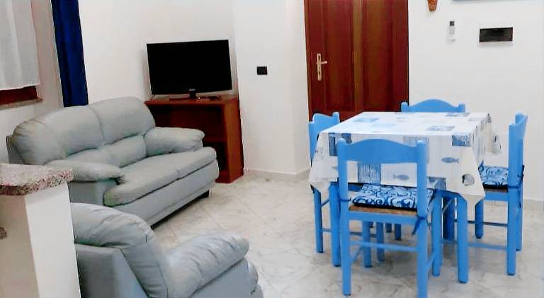 House with 3 rooms for 6 persons — photo 2
