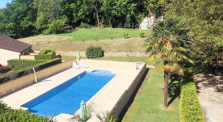Holiday apartment with pool — photo 3