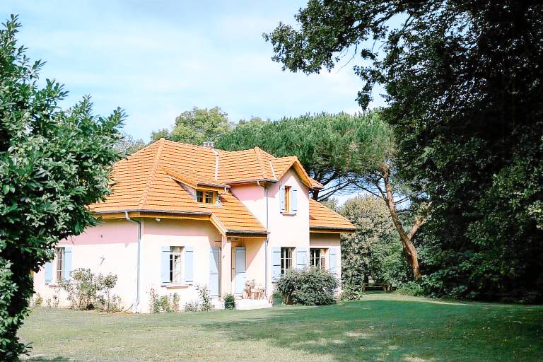 House with garden, patio & barbeque | Good for workation in Dax