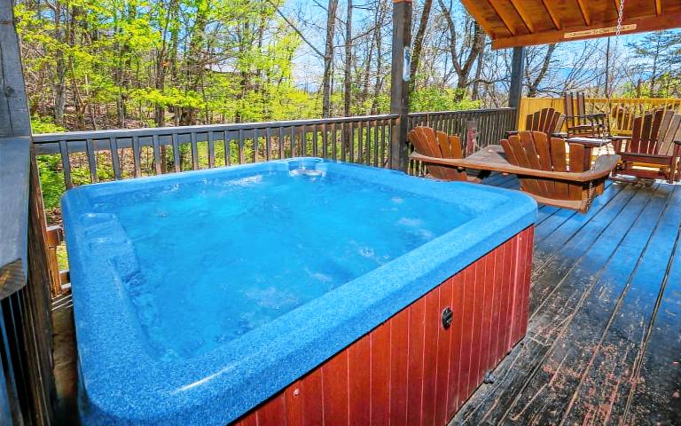 Rocky Top - Pets Welcome, Wireless Internet, Firepit, Hot Tub, Big Screen TV — photo 2
