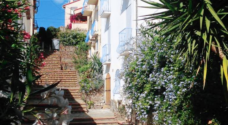 Vacation home with 3 rooms for 6 persons in Collioure