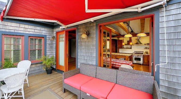 Magical Post and Beam Loft Downtown Newport! — photo 5