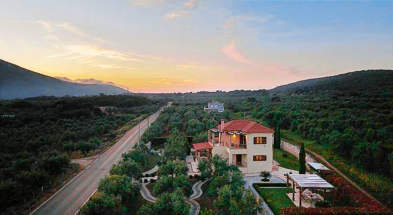 Fully equipped villa with garden, terrace & BBQ | Dogs allowed — photo 4