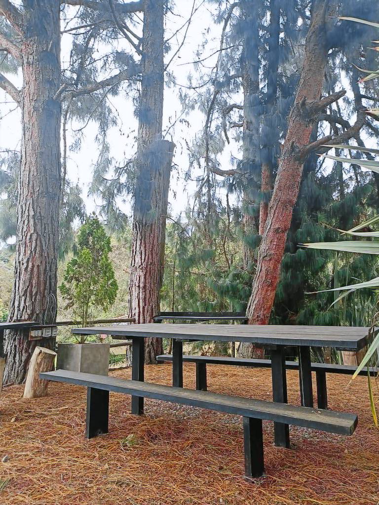 House with barbecue & yard | Pets allowed — photo 5