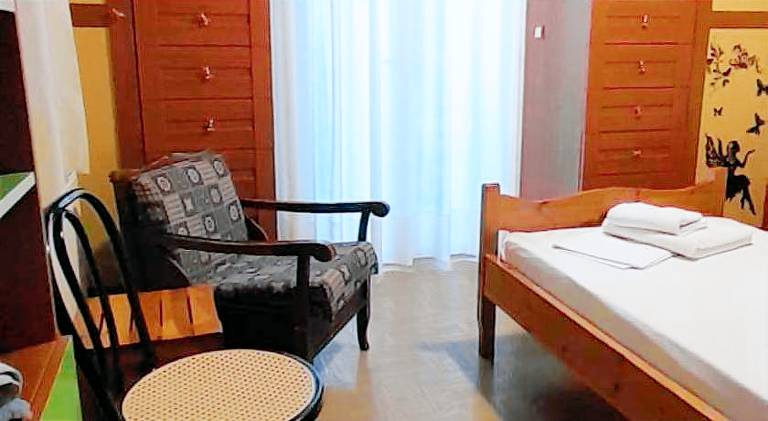 Rental apartment with terrace & garden — photo 2