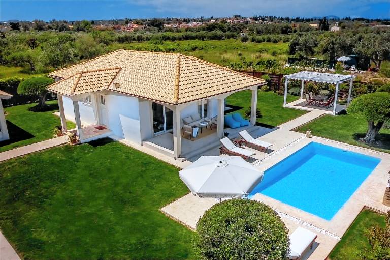 Villa Kavos