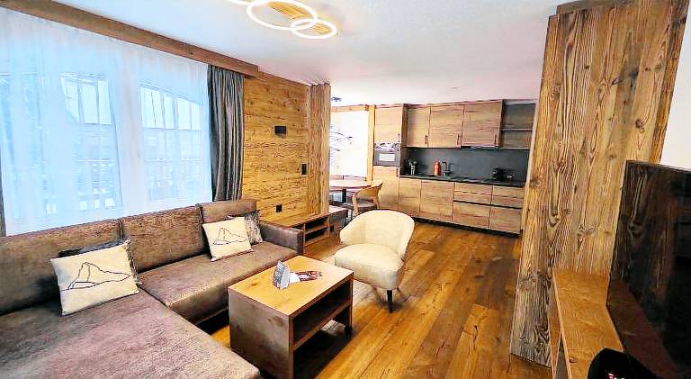 Serviced apartment with garden, pool & sauna | Next to the ski | Pets allowed — photo 2