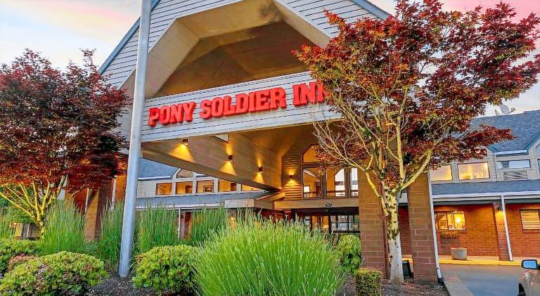 Best Western Pony Soldier Inn - Airport — photo 3