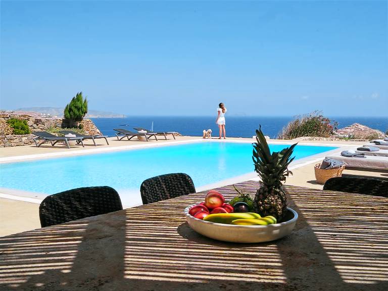 Villa with grill, fast internet & garden | Garden view — photo 2