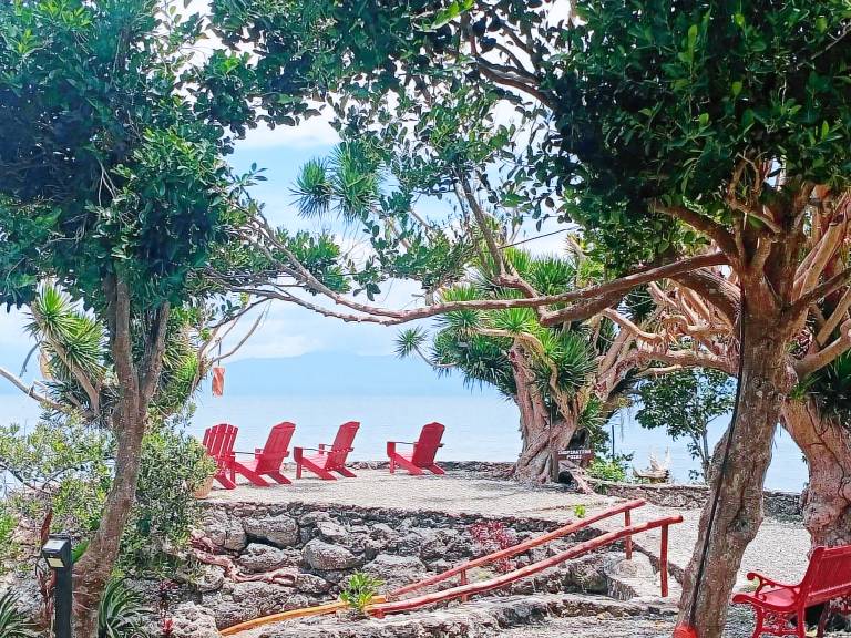 Hale Manna Coastal Gardens in Moalboal