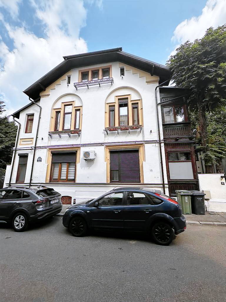 Apartment  Sector 1