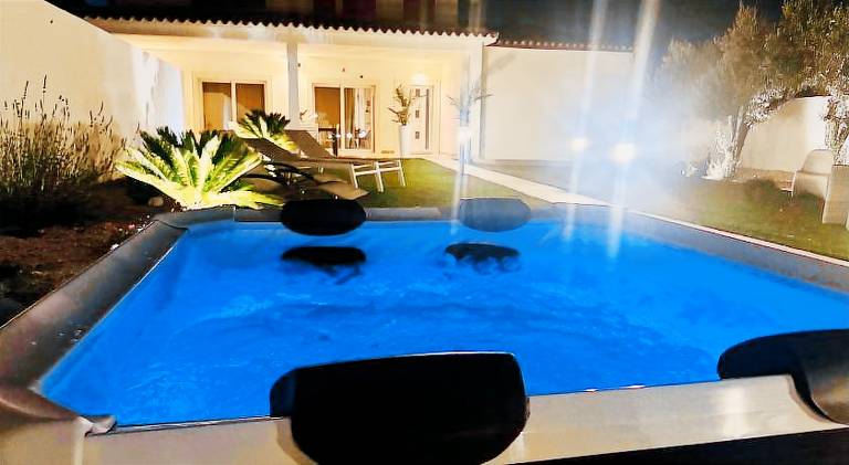 Apartment with jacuzzi | Dogs allowed — photo 3
