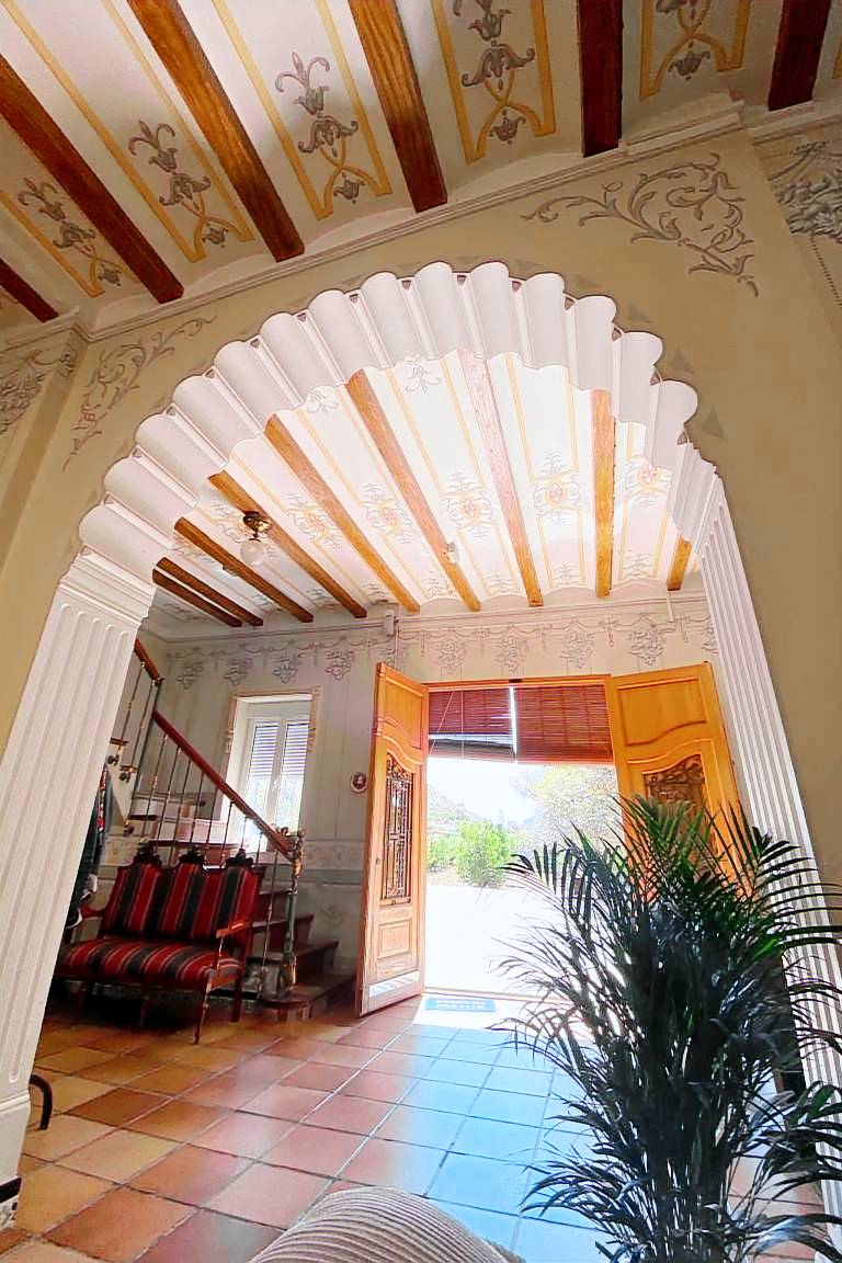 Child-friendly beautiful dedicated room with barbecue & private pool | Dogs allowed — photo 4