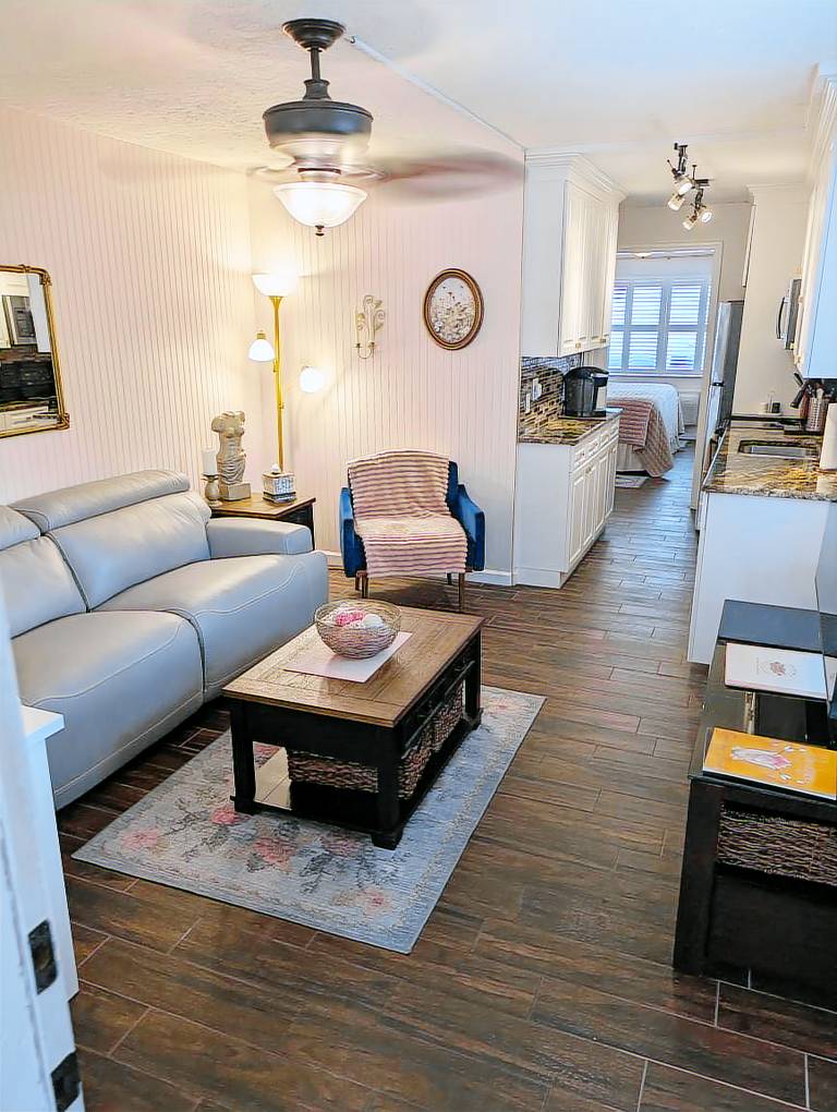 Condo Paradise Lakes