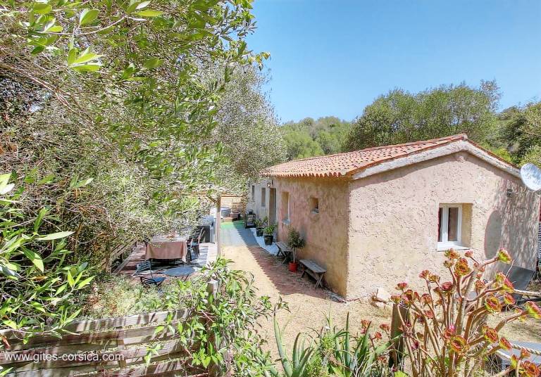 Wonderful gite with garden, terrace & barbeque | Mountain view | Dogs allowed — photo 2