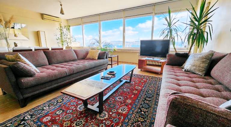 Stunning 1BR w Sea View close to Galataport ! in Marmara