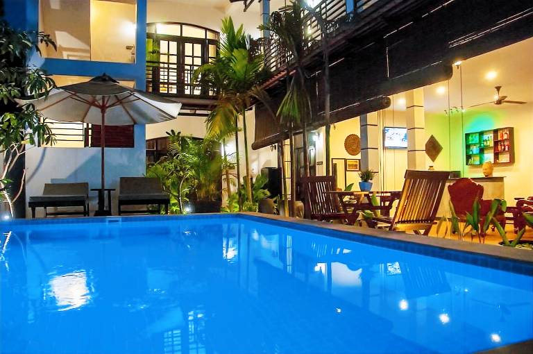 Villa with barbeque, pool & jacuzzi | Near Pub Street | Perfect for remote work | Pet-friendly in Siem Reap
