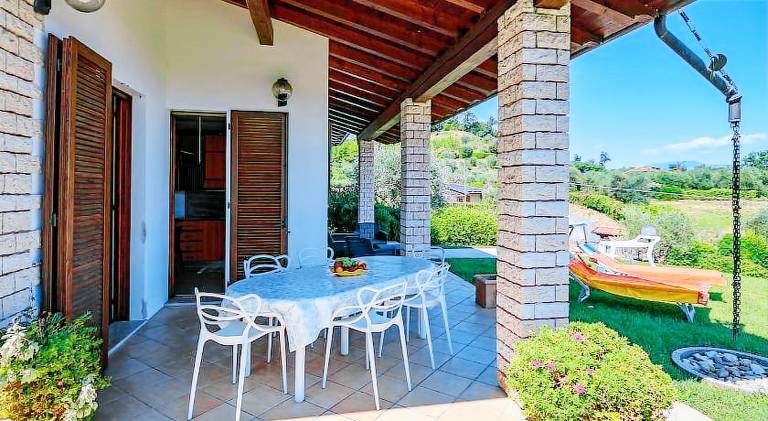 Ample villa | Pets allowed — photo 3