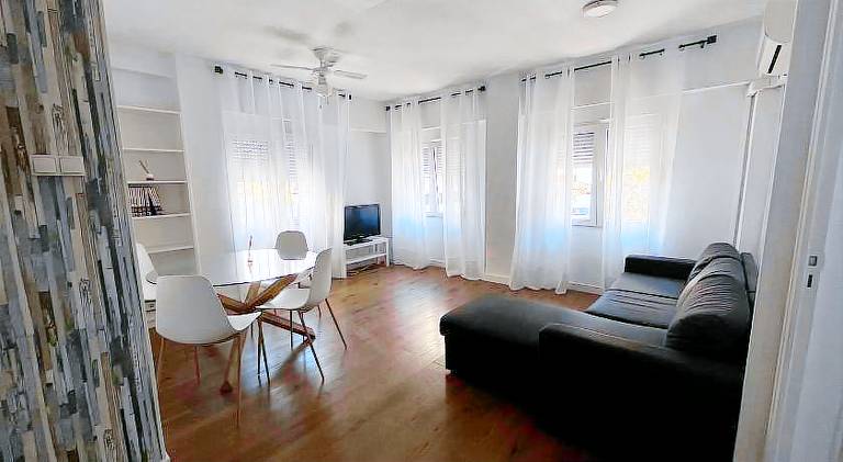 Holiday apartment with 2 rooms for 4 persons in Elche