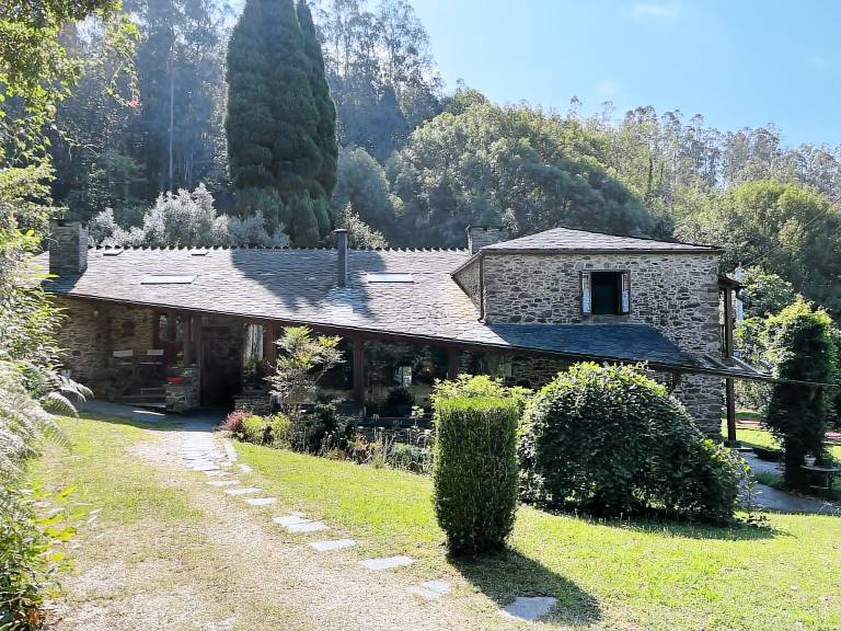 Casa Ortigueira