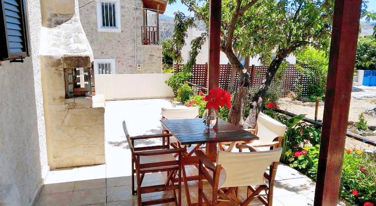 Holiday apartment with garden & terrace — photo 3