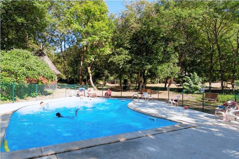 Chalet Abeille 4 personnes - Camping du Golf des Gorges du Tarn — photo 4