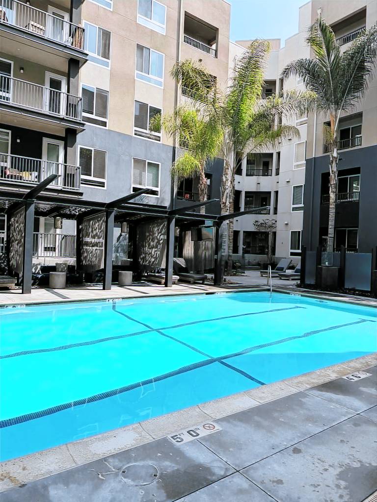 Apartment  Hollywood